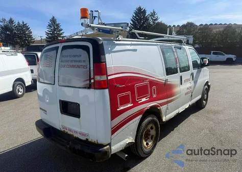 2015 Chevrolet Express G2500 z USA, uszkodzony, nr VIN 1GCWGFCF7F1268555